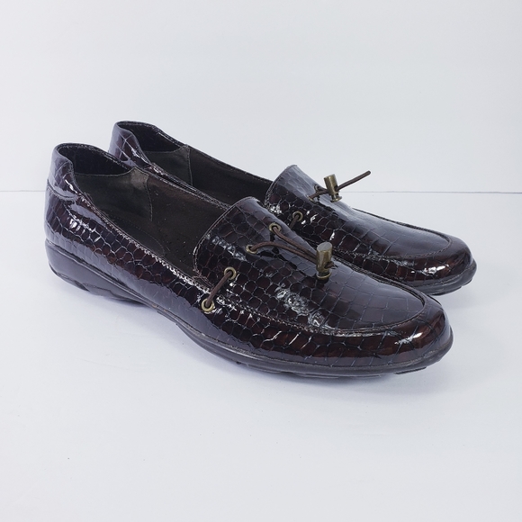 Vaneli Sport Flats Snake Skin.. - Picture 1 of 8